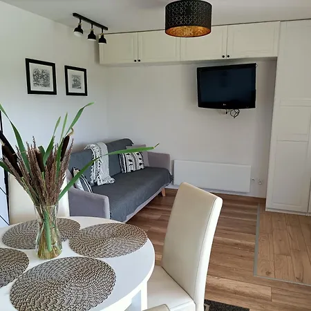 Siedlisko Dwa Zurawie - Uroczy Nad Stawem, Z Kominkiem, Obok Konie Holiday home