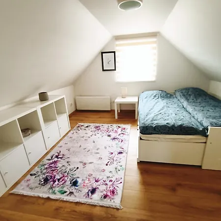 Holiday home Siedlisko Dwa Zurawie - Uroczy Nad Stawem, Z Kominkiem, Obok Konie *