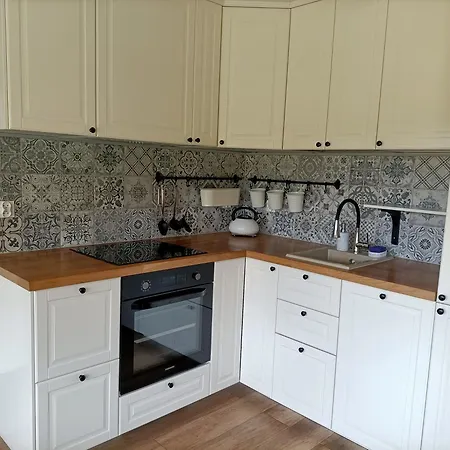 Holiday home Siedlisko Dwa Zurawie - Uroczy Nad Stawem, Z Kominkiem, Obok Konie Czarna Huta