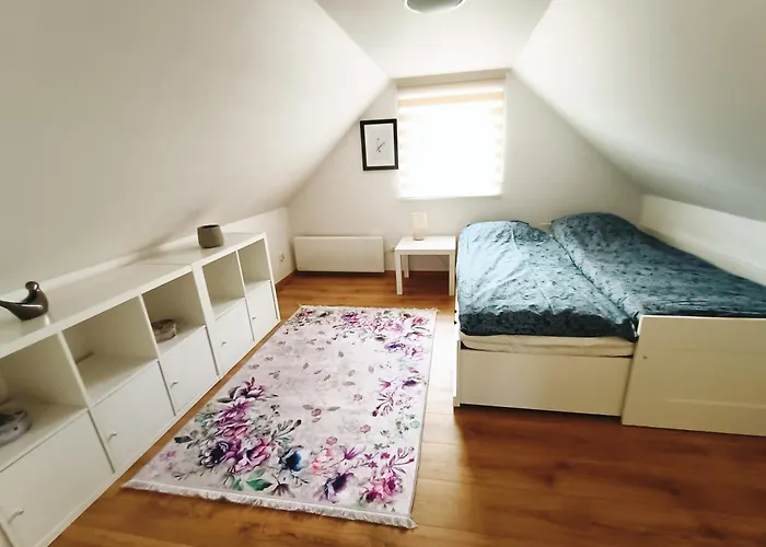 Holiday home Siedlisko Dwa Zurawie - Uroczy Nad Stawem, Z Kominkiem, Obok Konie *