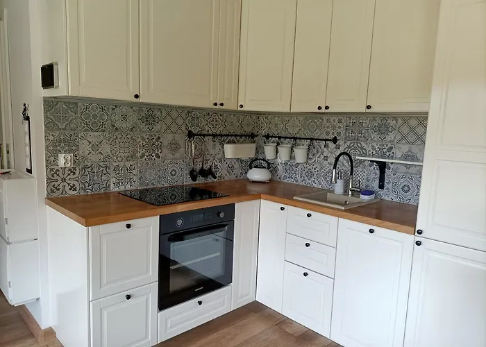 Holiday home Siedlisko Dwa Zurawie - Uroczy Nad Stawem, Z Kominkiem, Obok Konie Czarna Huta